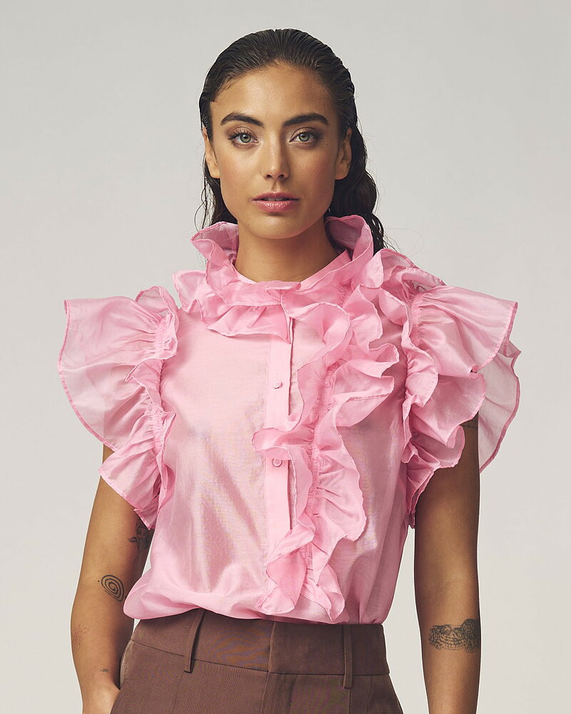Blus Embla med volanger rosa
