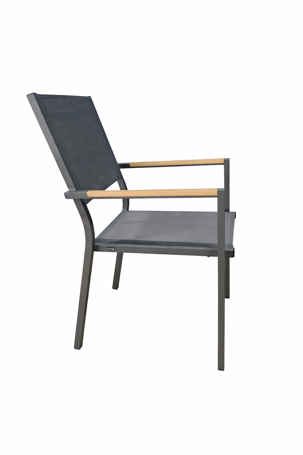 Detaljbild på CAP stapelstol från Brafab med modern design för uterum och trädgård