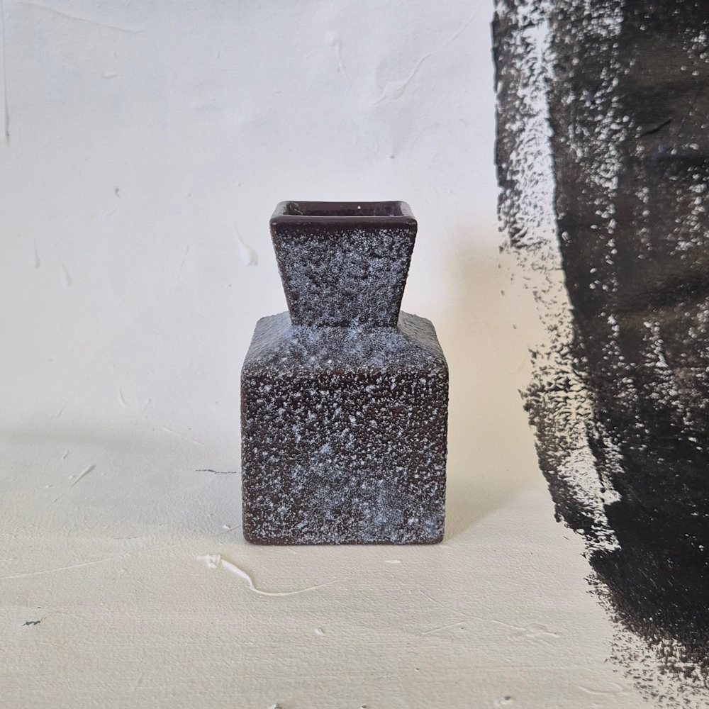 vintage VAS, brun-blå skrovlig glasyr, h 11,5 cm