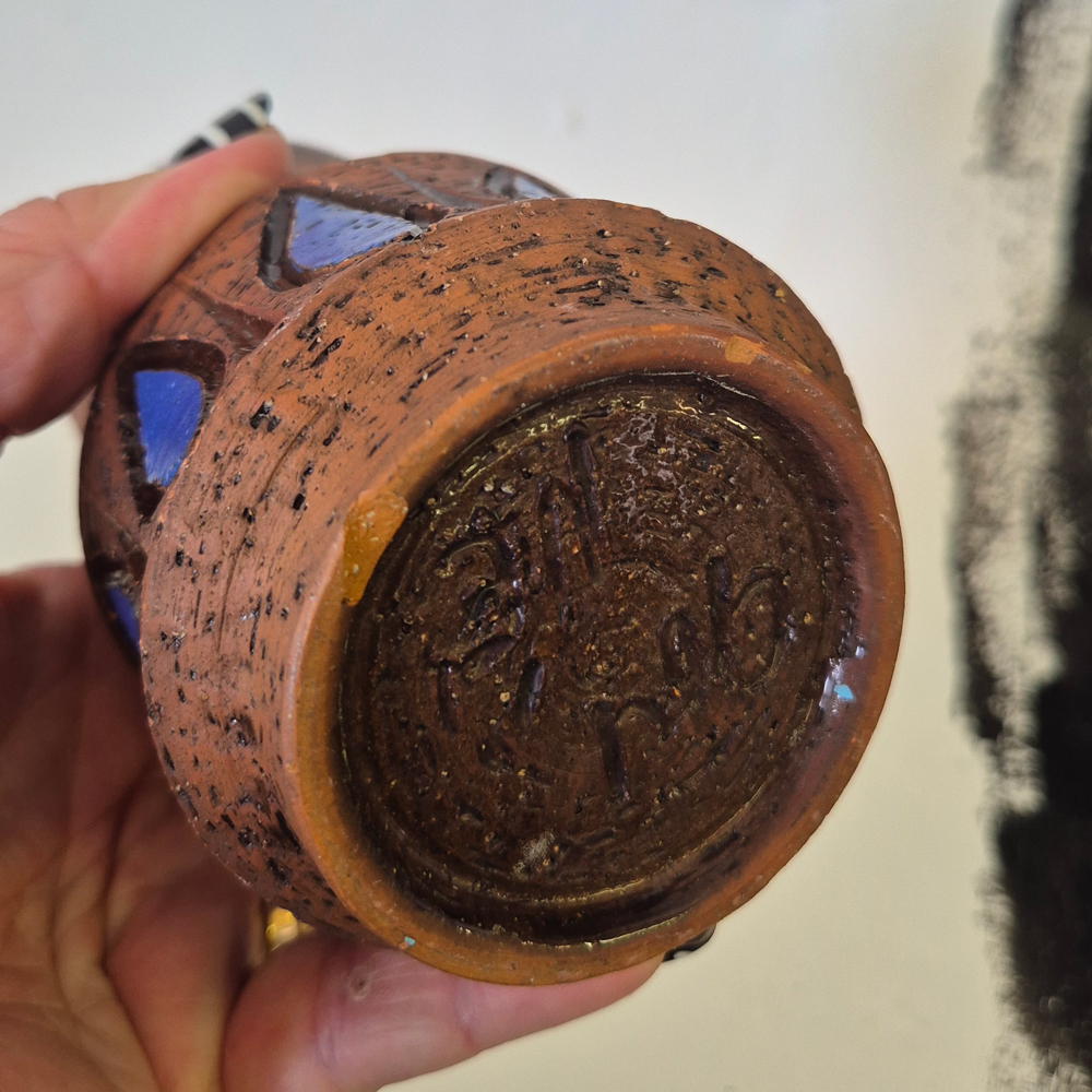 vintage VAS, brun grov lera med klarblått mönster, Bromma keramik, h 13 cm  - 6