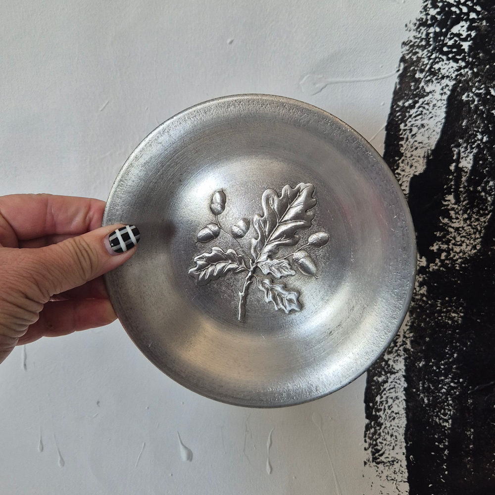 vintage TENNFAT, ekblad i relief , EIK Norway, br 15,5 cm 