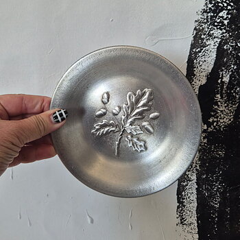 vintage TENNFAT, ekblad i relief , EIK Norway, br 15,5 cm 