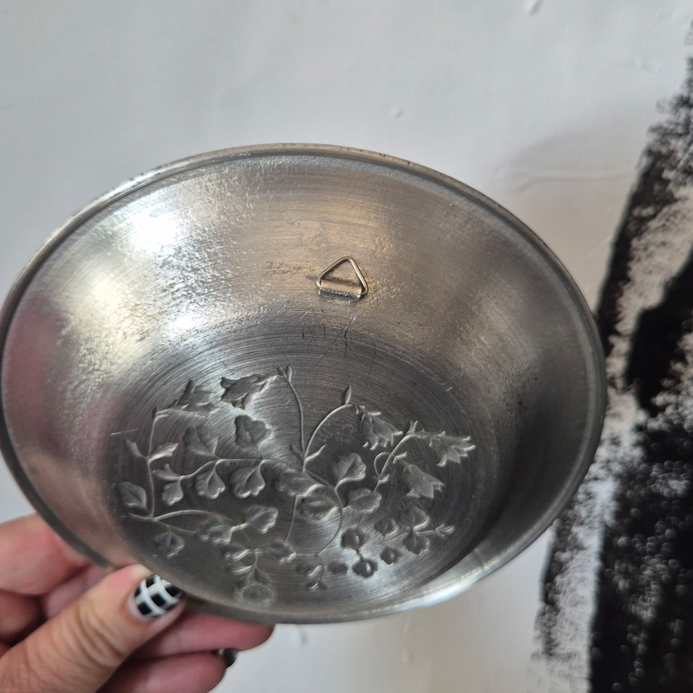vintage TENNFAT, linneablommor i relief , EIK Norway, br 15,5 cm  - 7