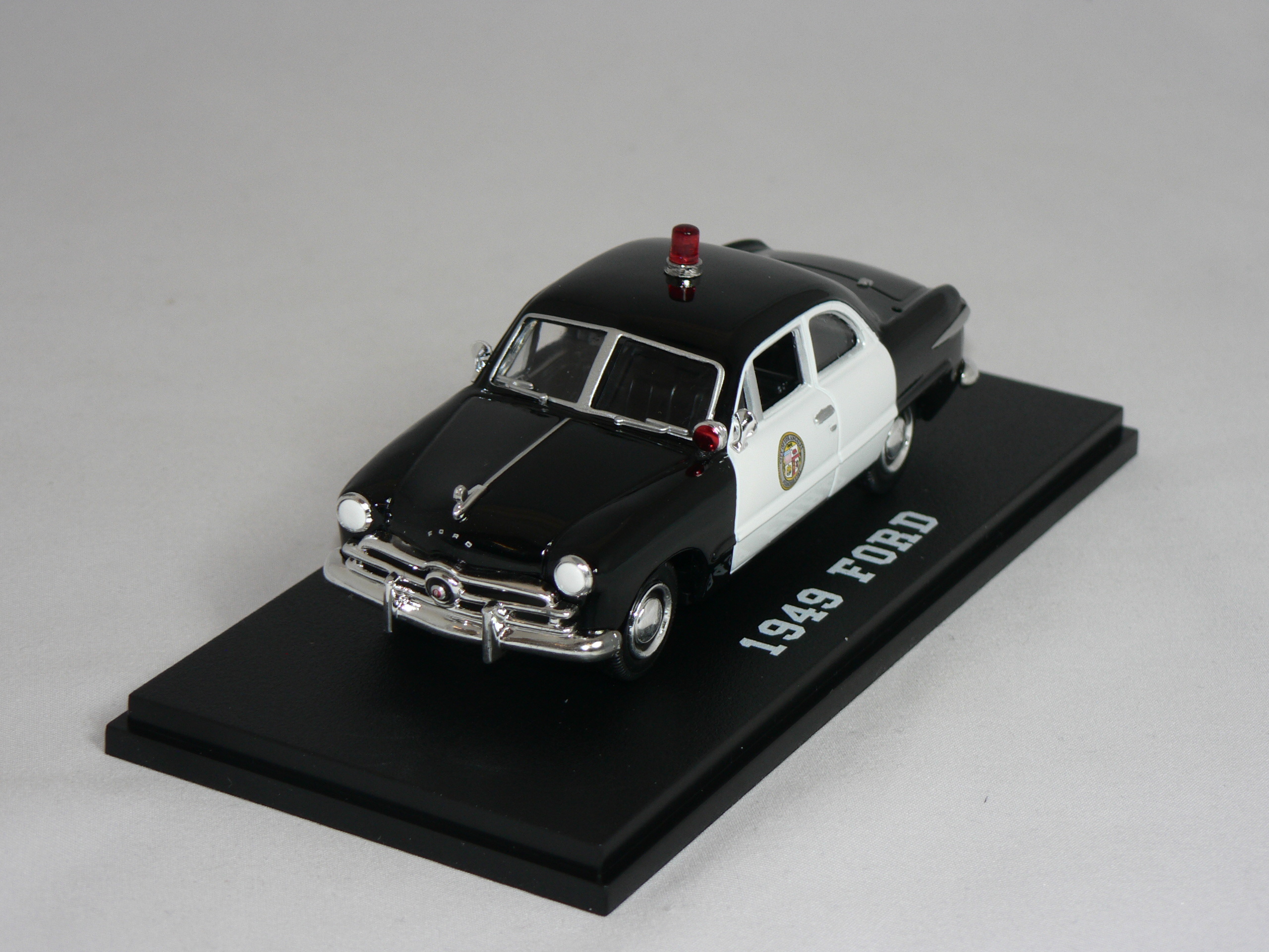 Ford  1949 Police  1:43  Greenlight