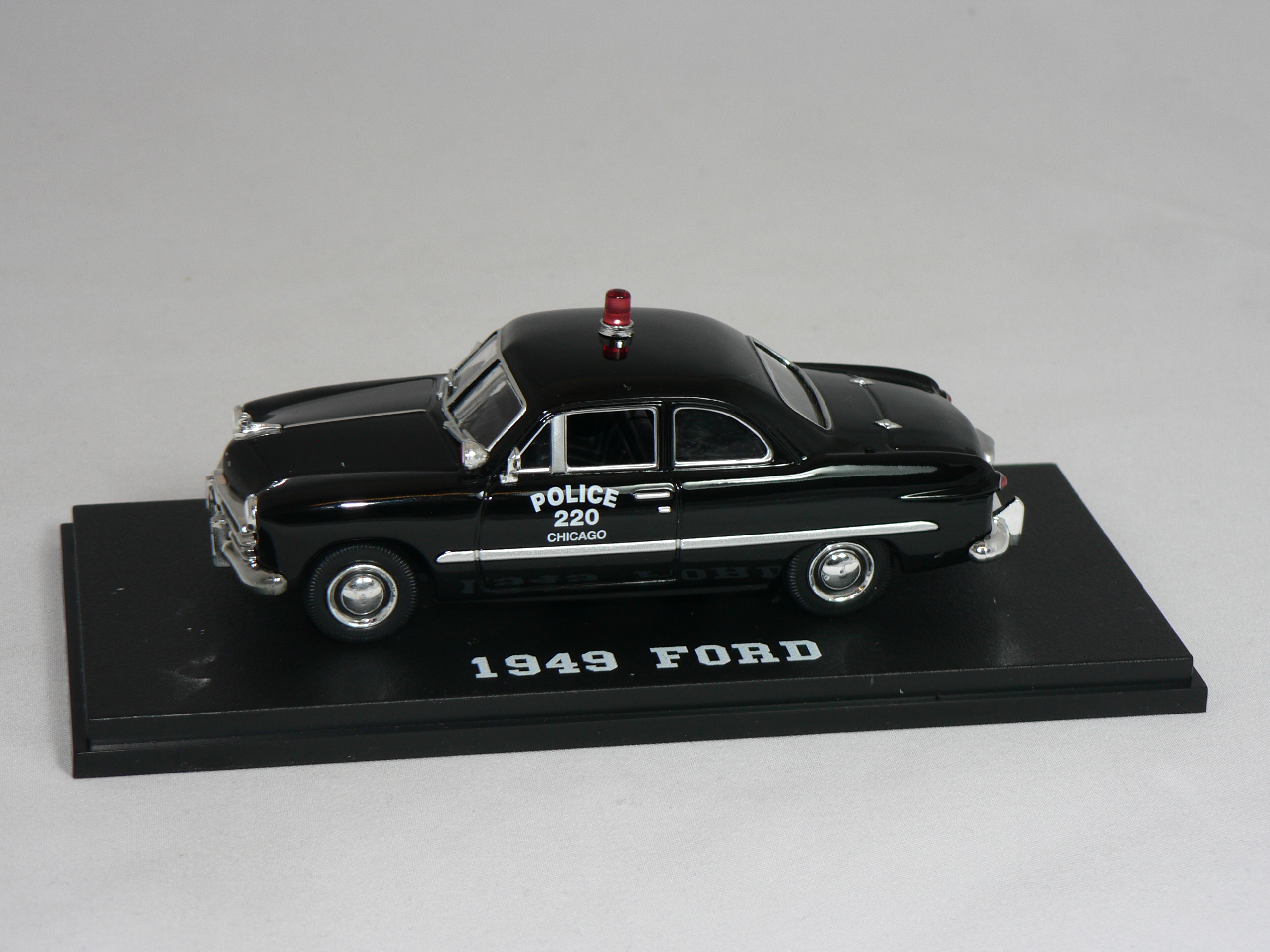 Ford  1949 Police  1:43  Greenlight - 3