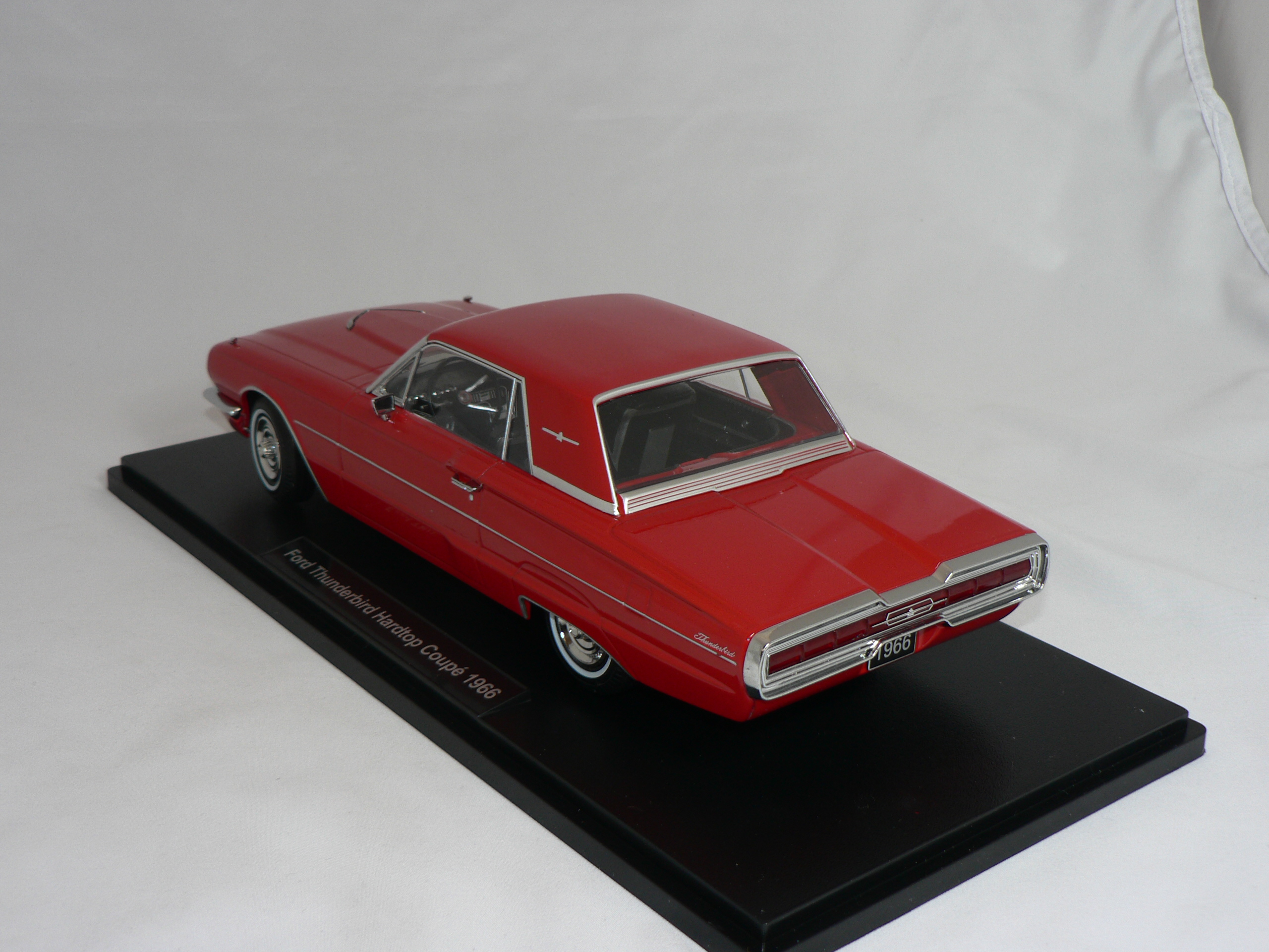 Ford  Thunderbird  HardTop Coupe  1966  1:18  KK Scale - 2