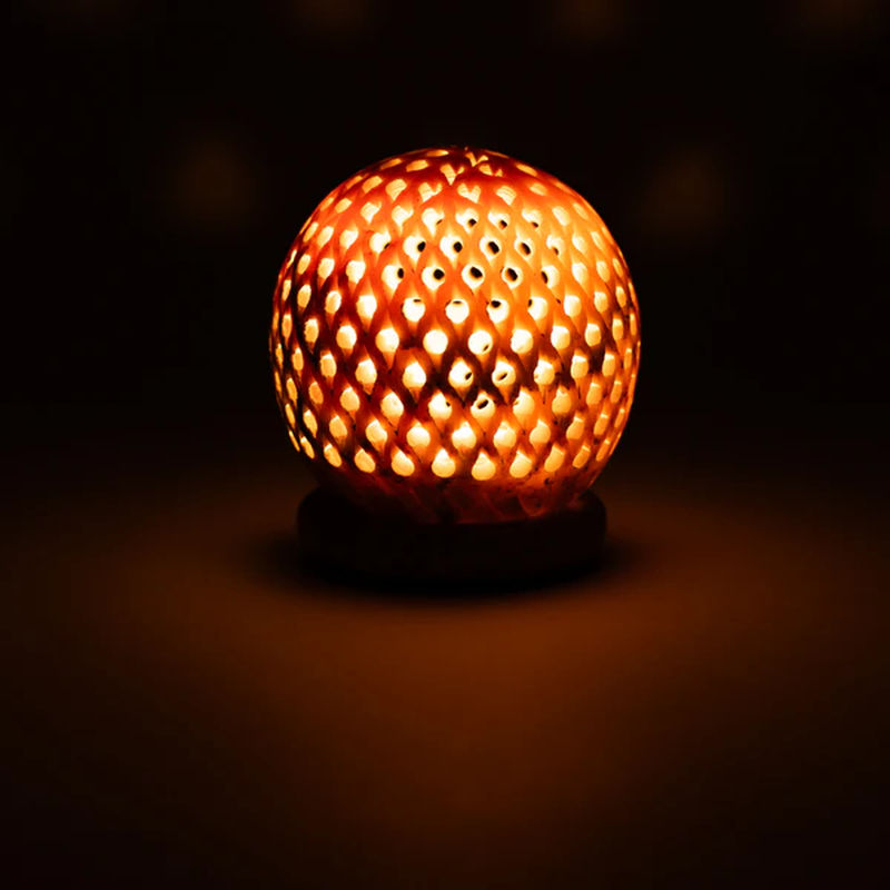Rund ljuslykta täljsten, prickar 9 cm - 3
