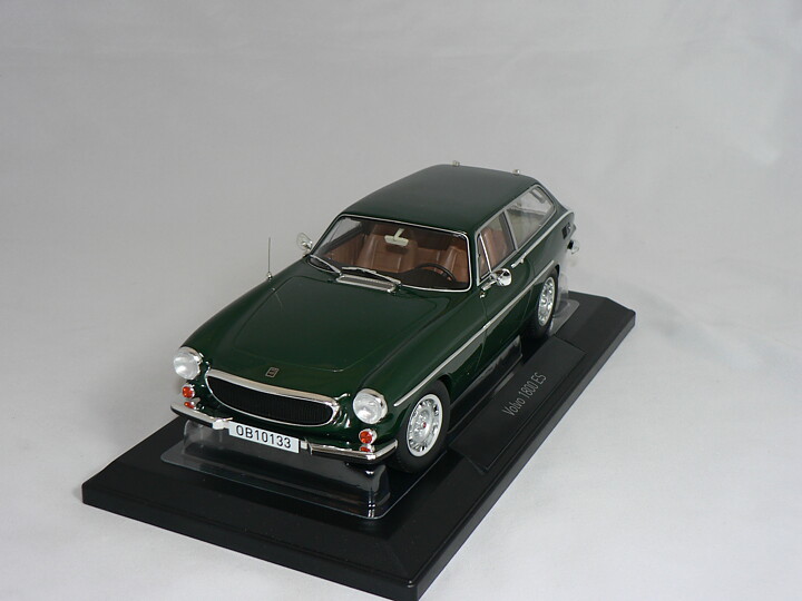 Volvo  1800  ES  1973  1:18  Norev