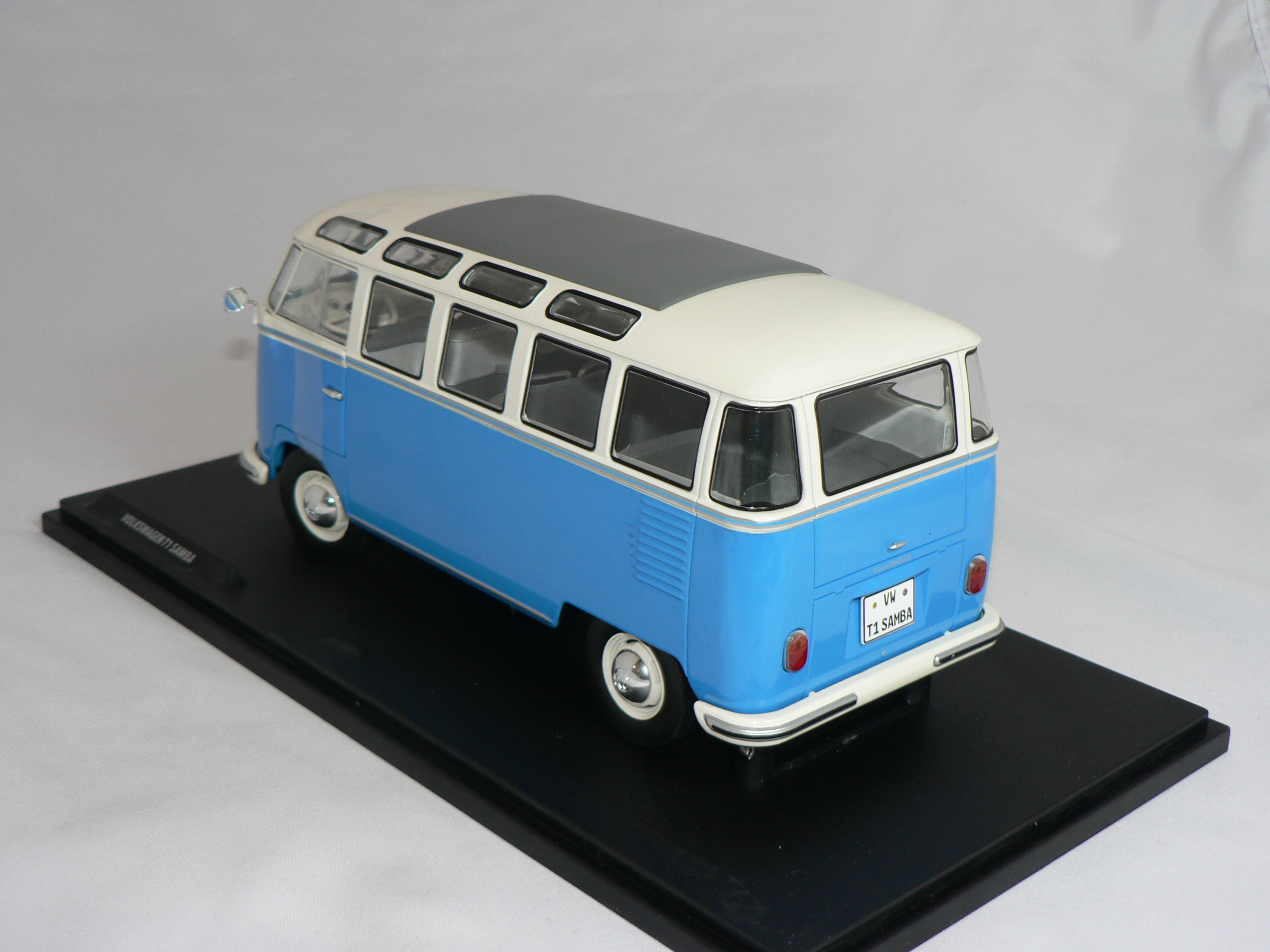 VW  T1  Samba   1962  1:18  Solido - 2