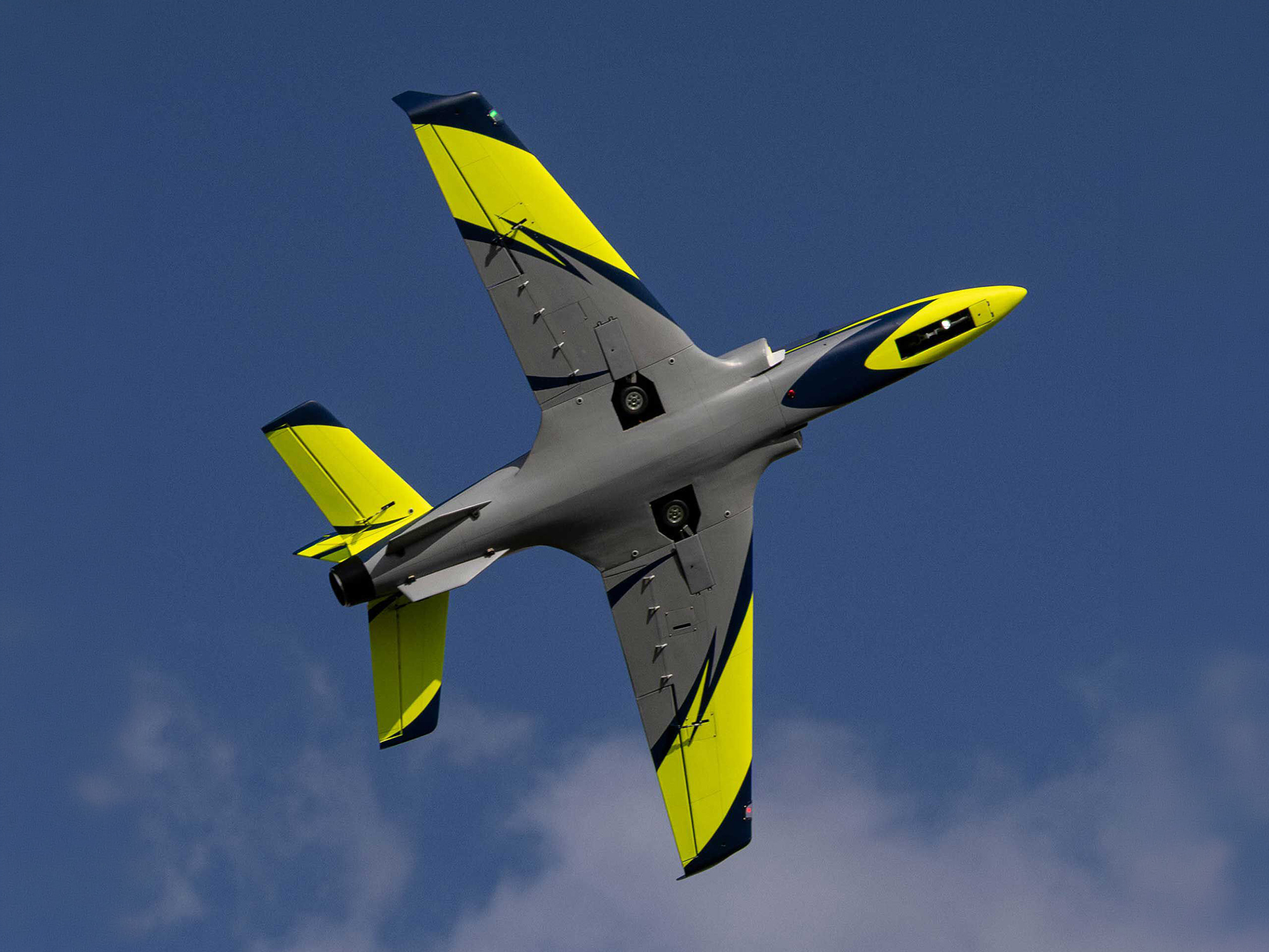 Hangar 9 Viper 100N Turbine Jet ARF - 31