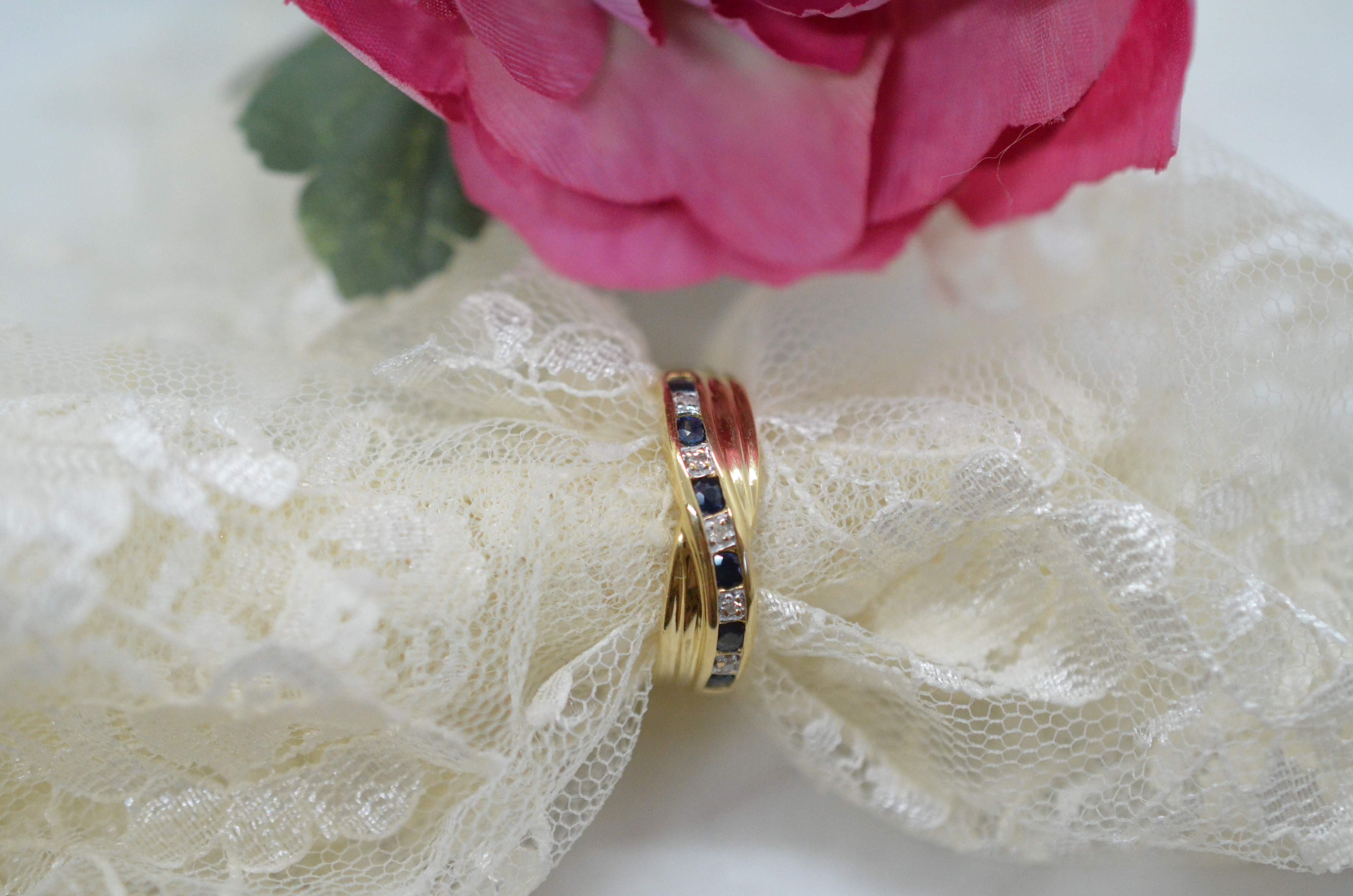 Second Hand 18k ring with sapphires and diamonds - 2