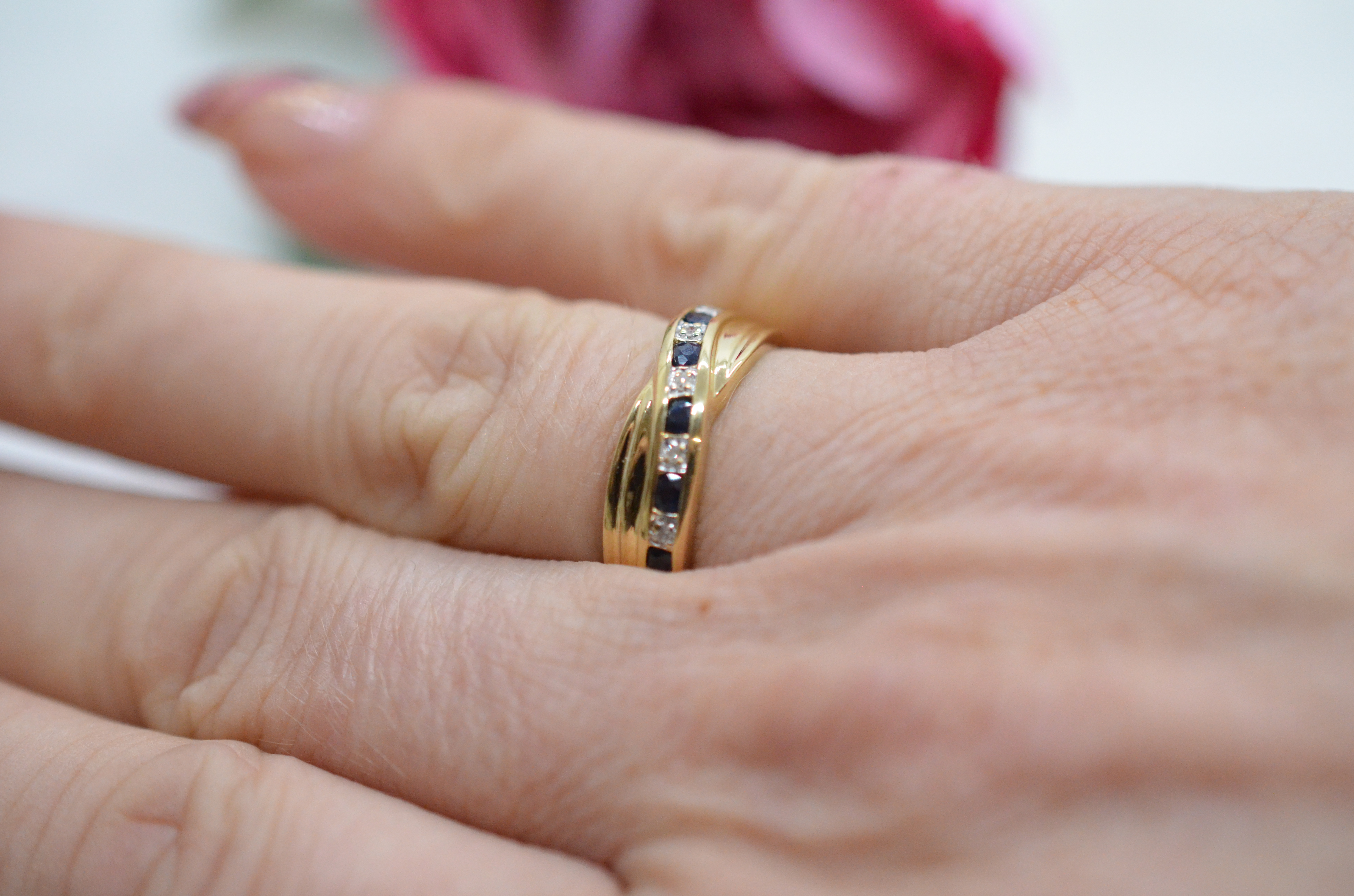 Second Hand 18k ring with sapphires and diamonds - 4