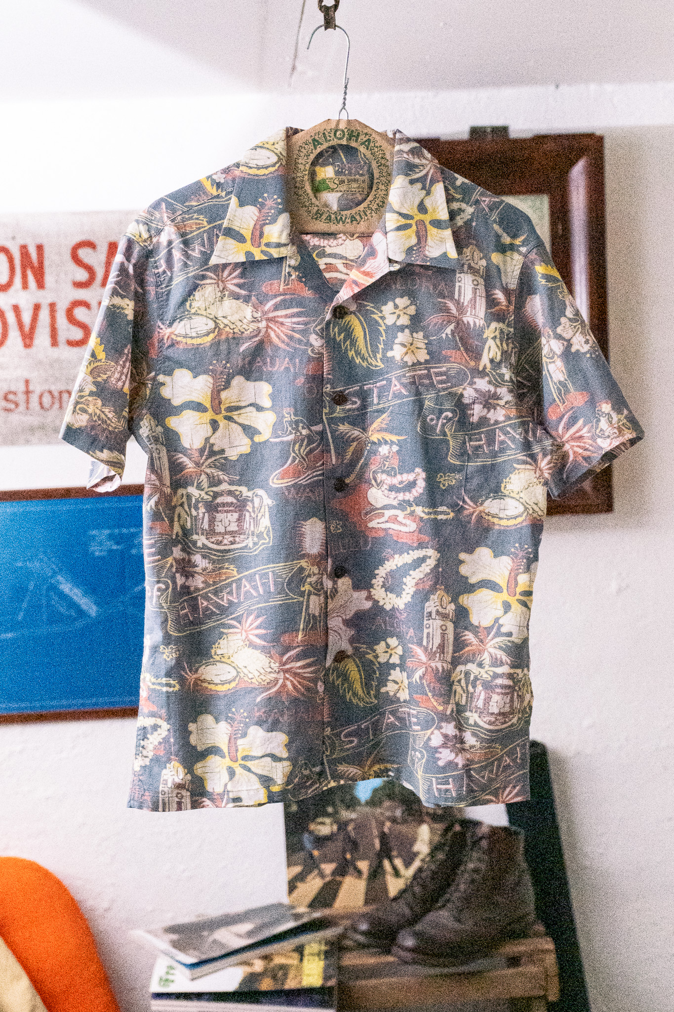 Sun Surf - Cotton Linen Slub Yarn Hawaiian Shirt ”State of Hawaii”