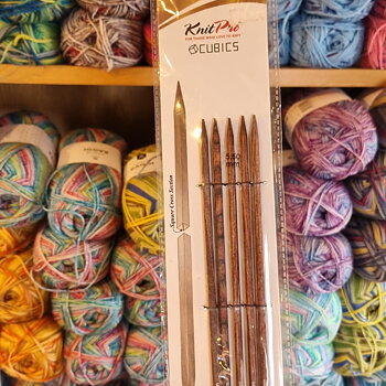 Knit Pro Cubics strumpstickor 15 cm (parameterval)