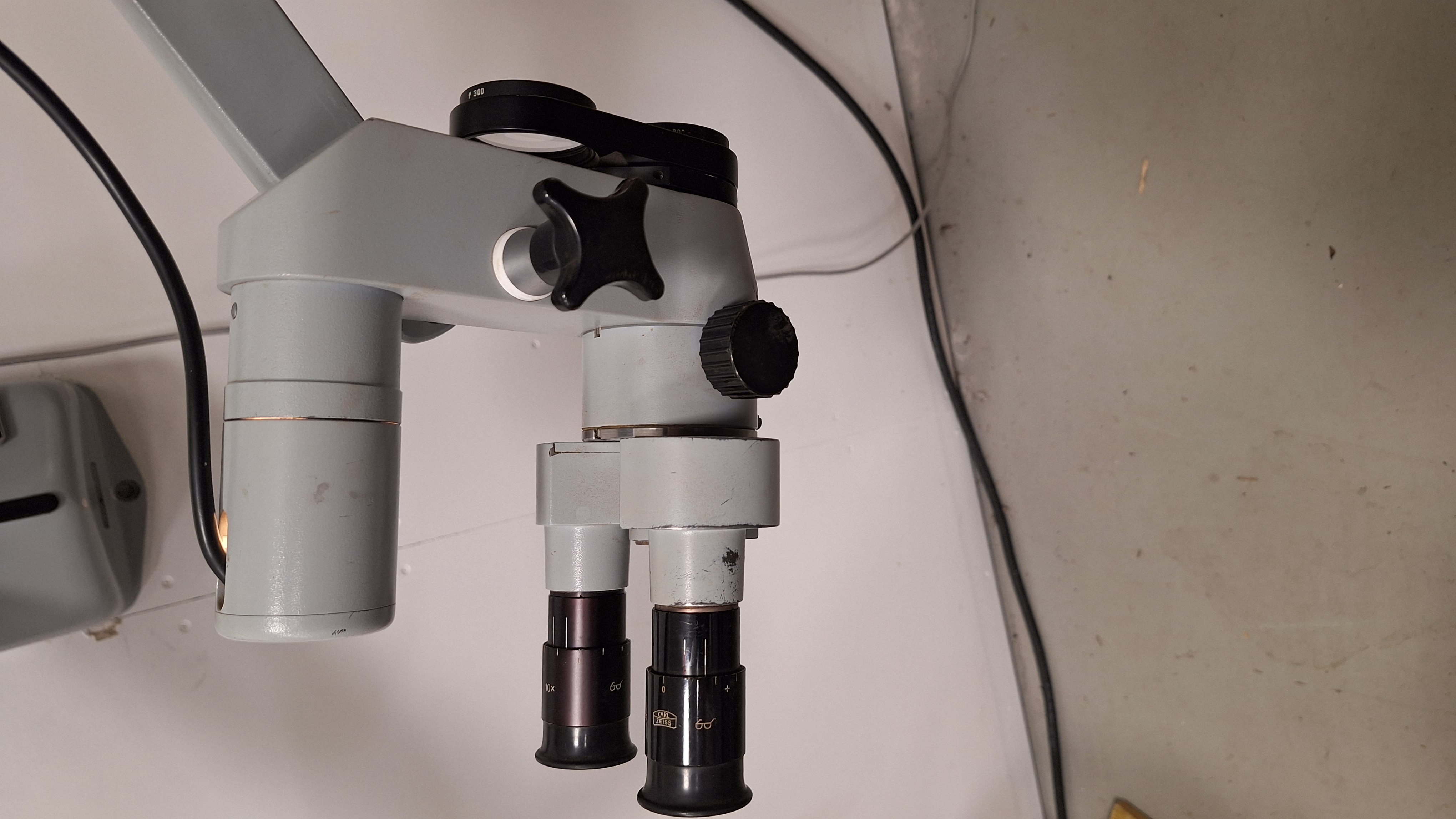 Carl Zeiss OpMi Vägghängt - Begagnad - 2