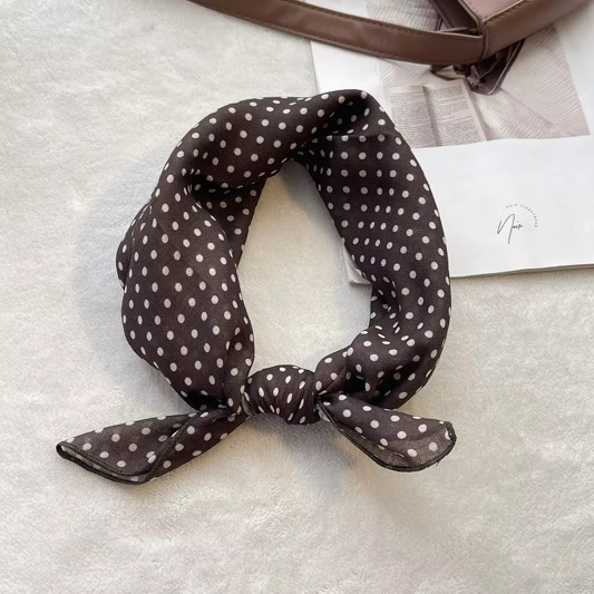 LUCY SCARF BROWN DOT 58x58
