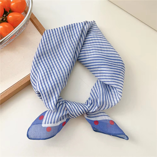 LUCY SCARF BLUE RAID 55x55