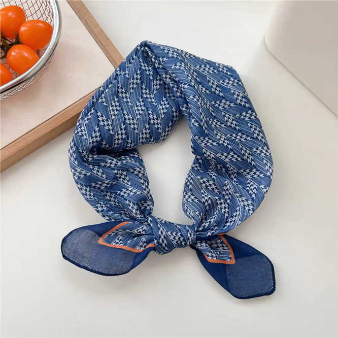 LUCY SCARF BLUE GRAF 58x58