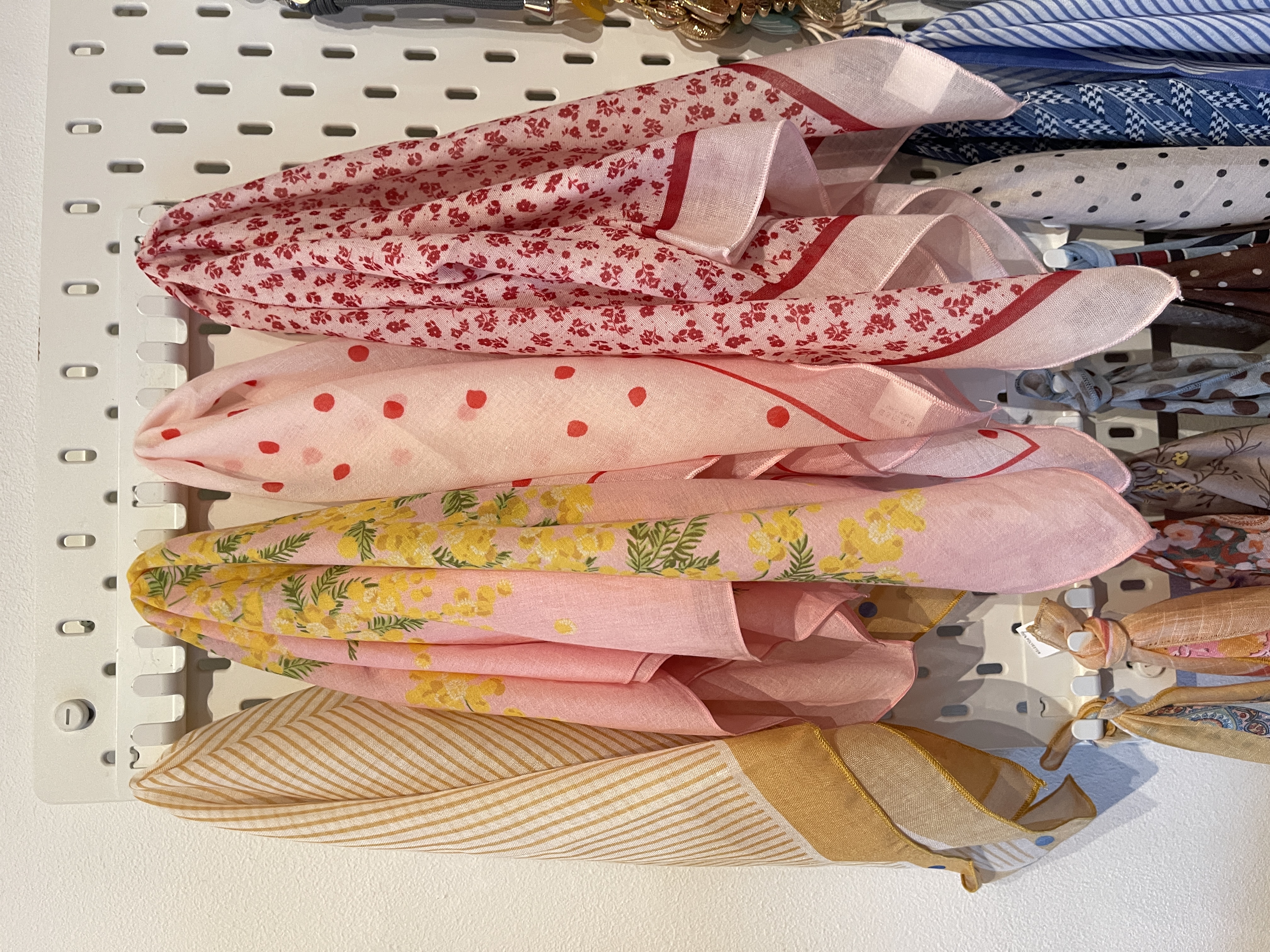 LUCY SCARF ORIENTPINK BLOSSOM 55x55