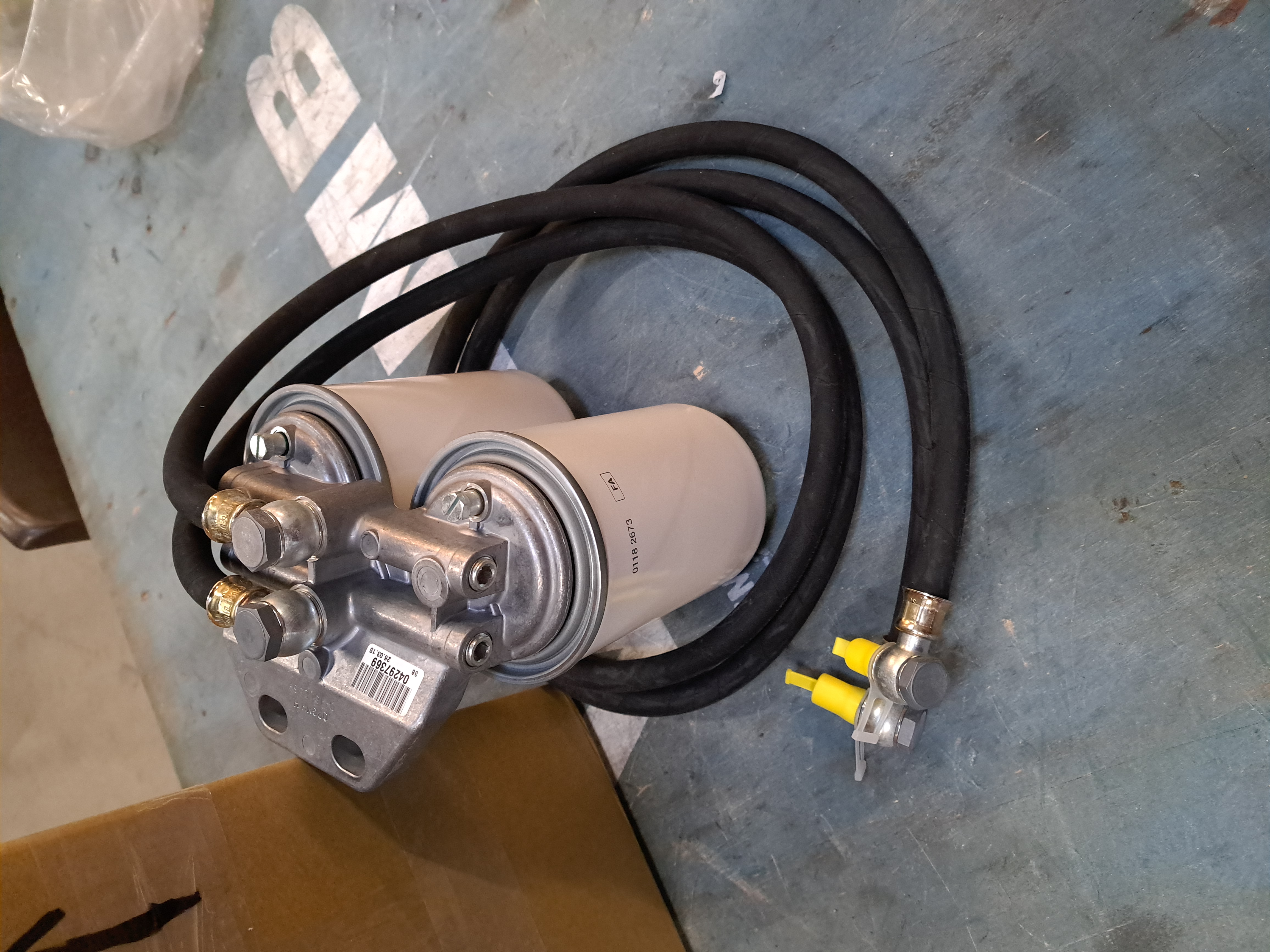 Fuel filter assembly