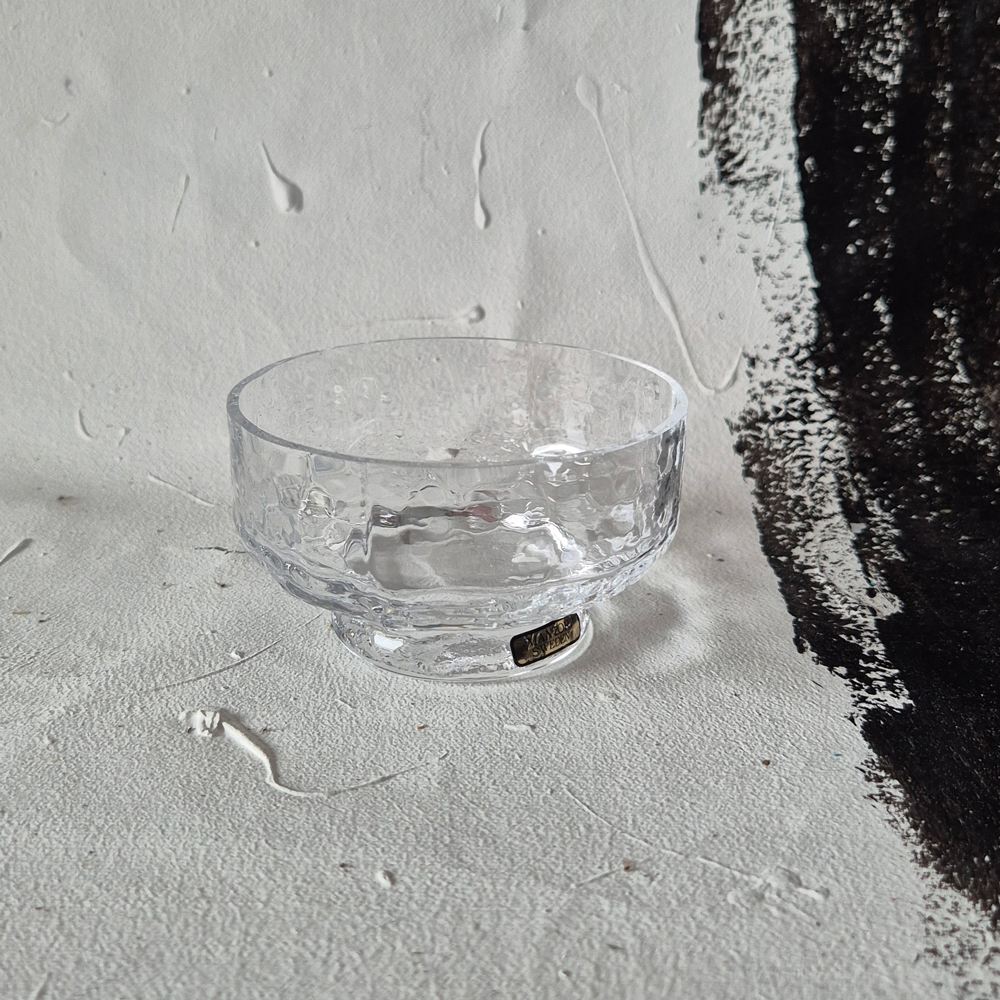vintage SKÅL, klarglas med ojämn undersida, Mantorp Sweden, h 6 cm - 3