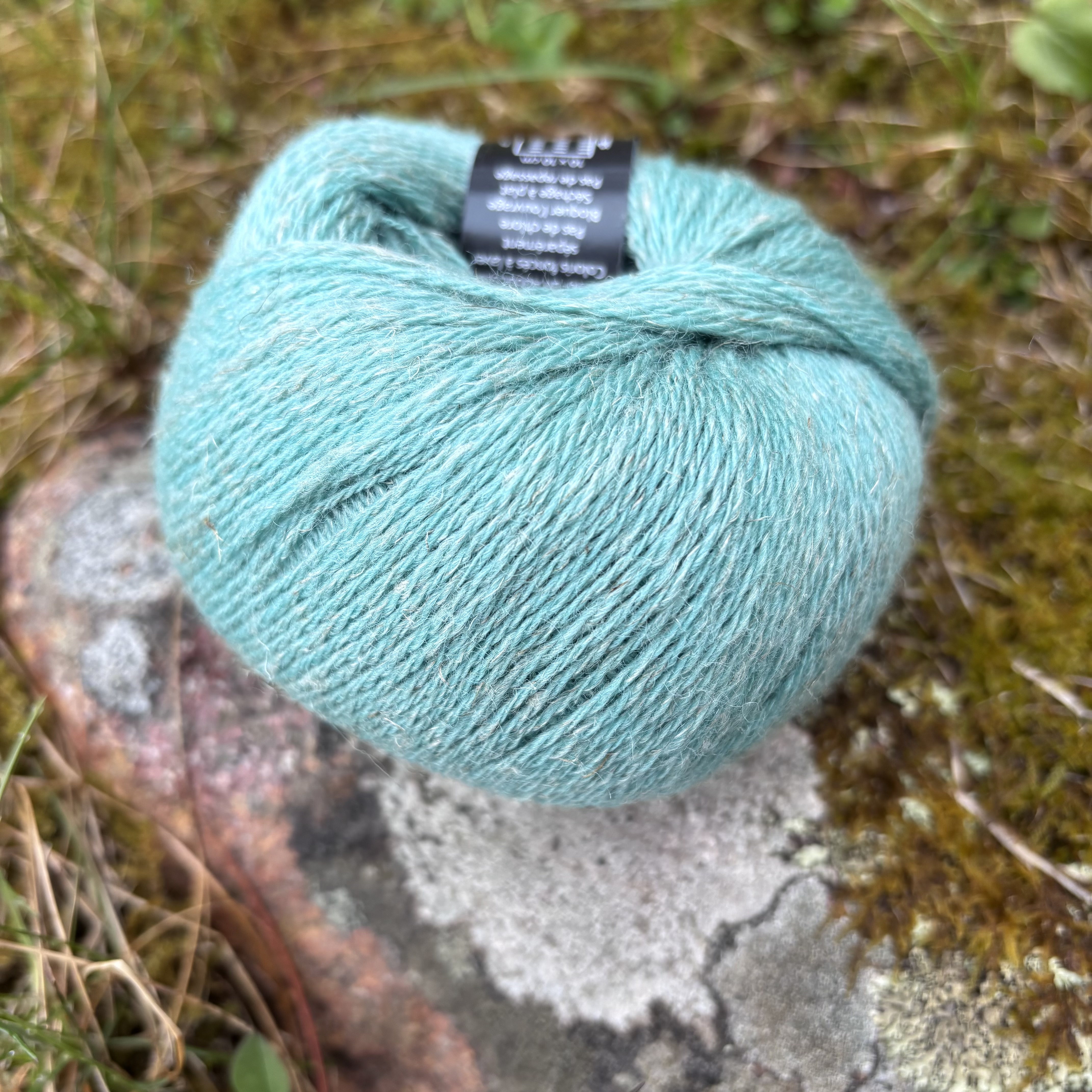 Anita 50 g - Blandgarn av ull och lin från Plassard - 3