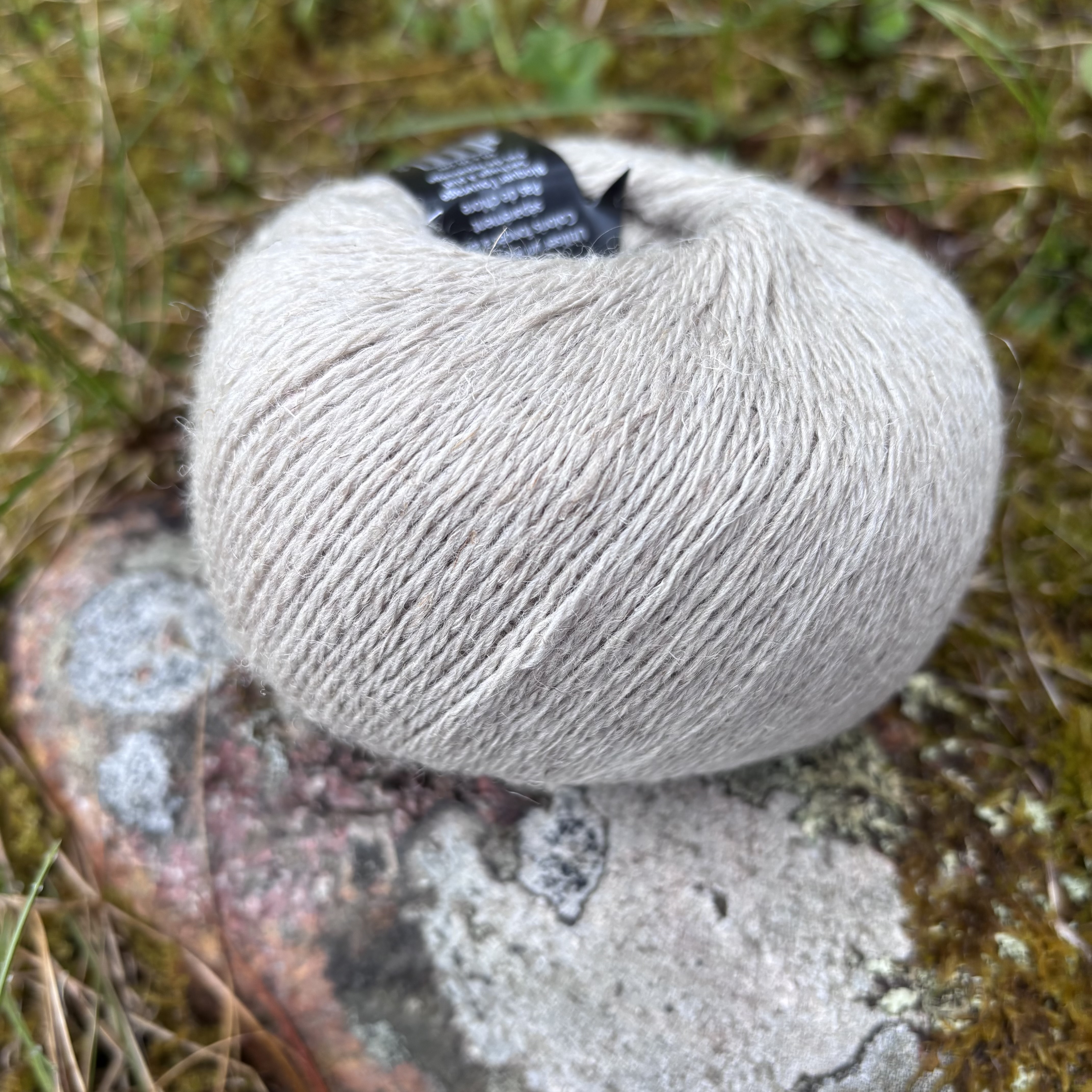 Anita 50 g - Blandgarn av ull och lin från Plassard - 5