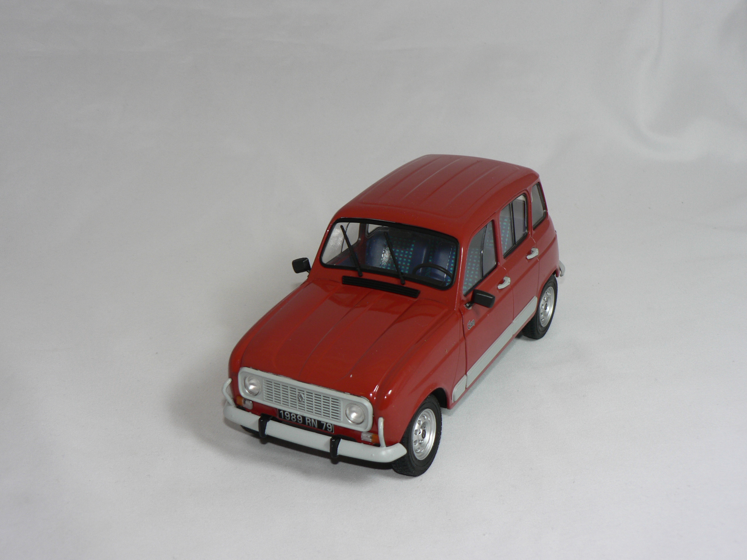 Renault  4 GTL  1989  1:18 Solido