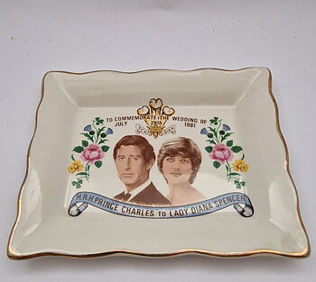 Lady Diana Prince Charles souvenir trinket dish