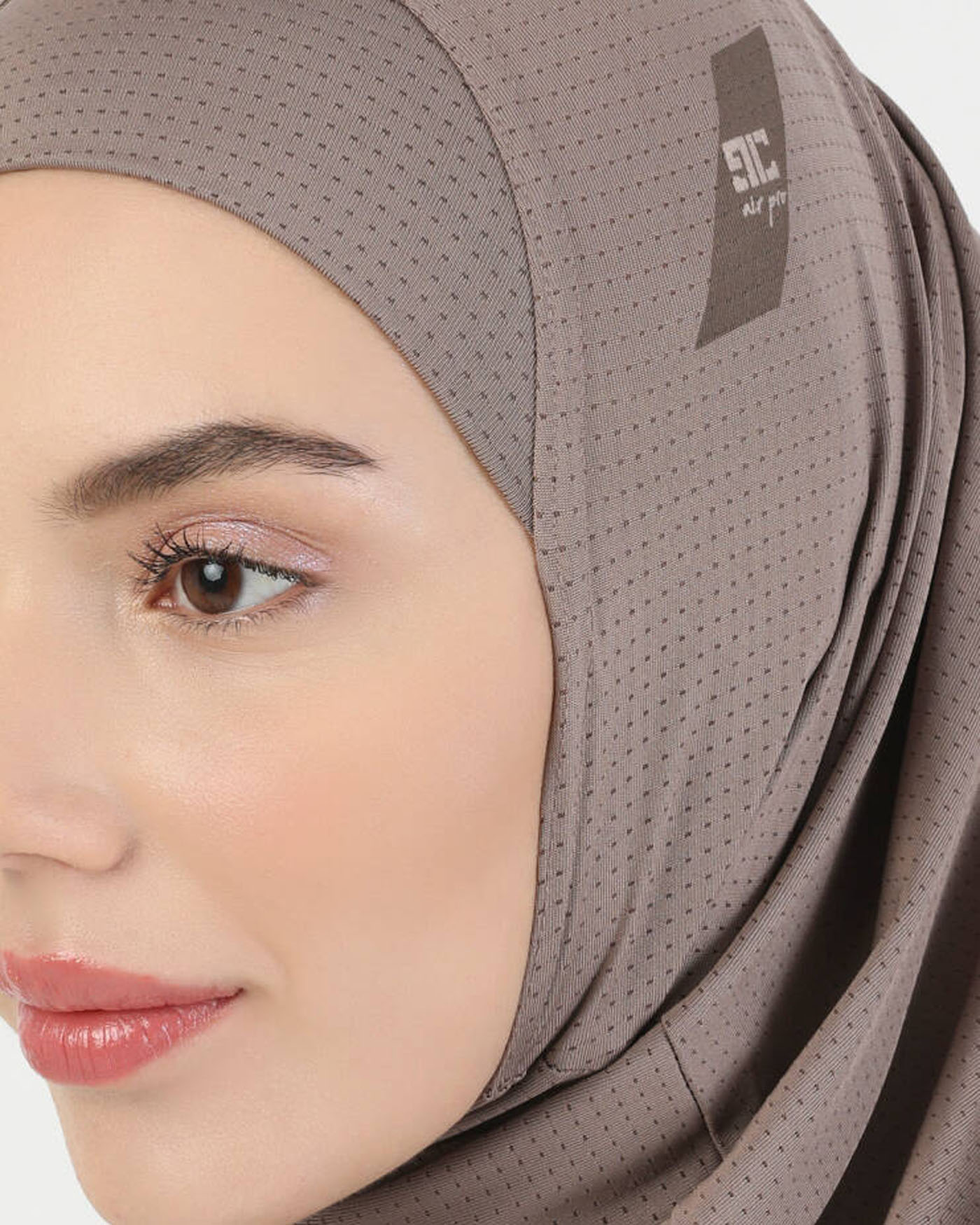 Sport Hijab - Airflow  - Brown - 3