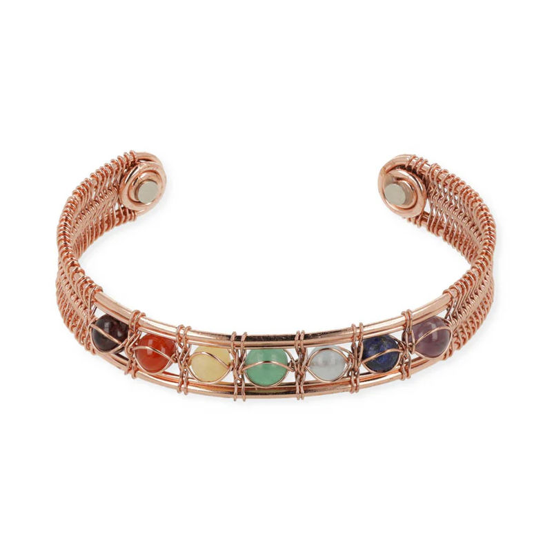 Magnetiskt koppararmband med chakrastenar