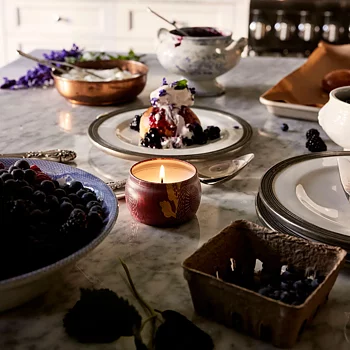 Voluspa Foraged Wildberry Mini Tin