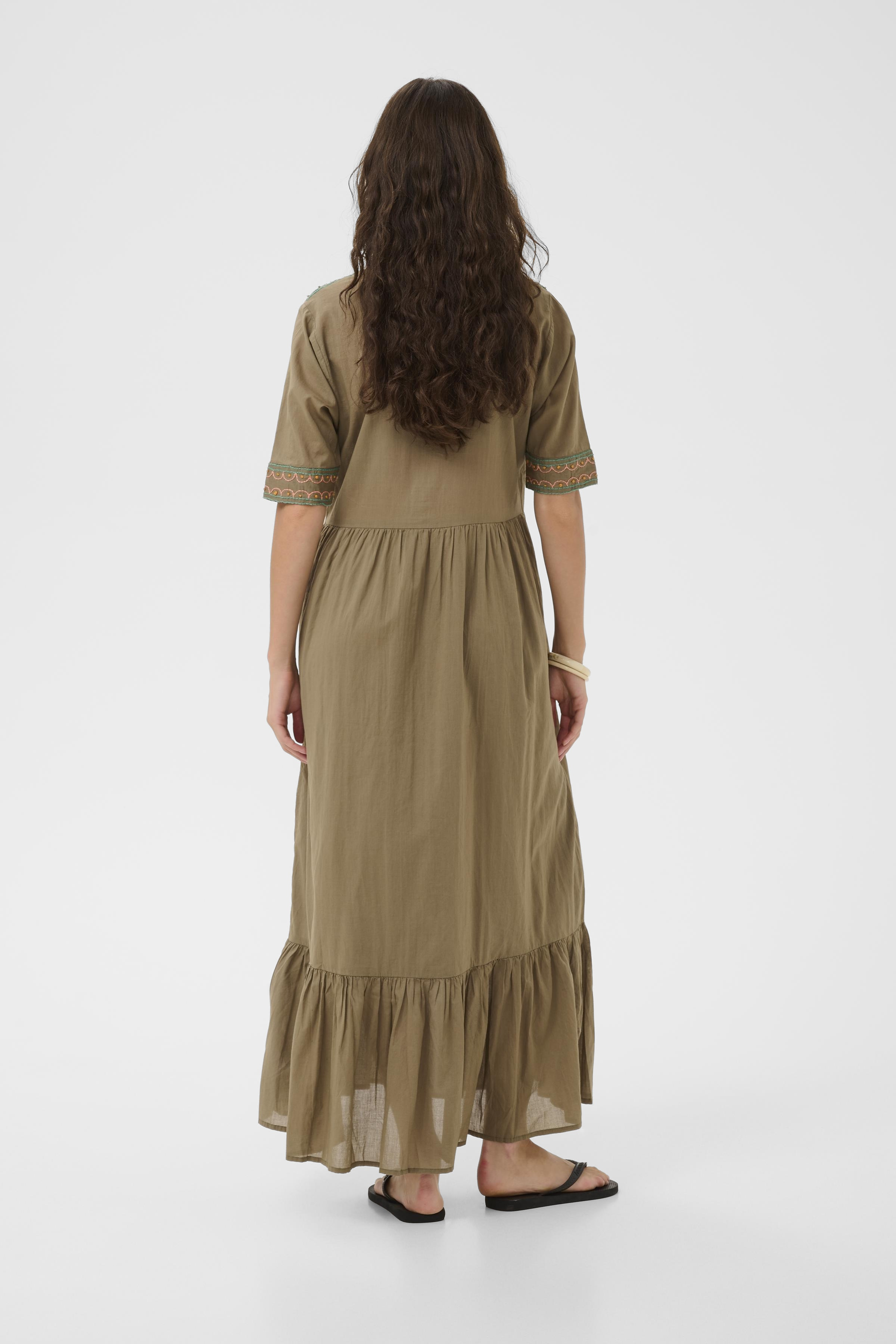 CUlucinda Dress Dusky Green Grön Maxiklänning med brodyr