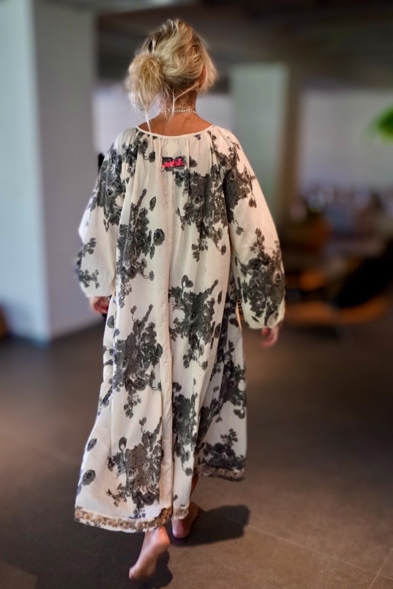 CARA MIA COTTON MAXI DRESS  GREY BUNCH  - 10