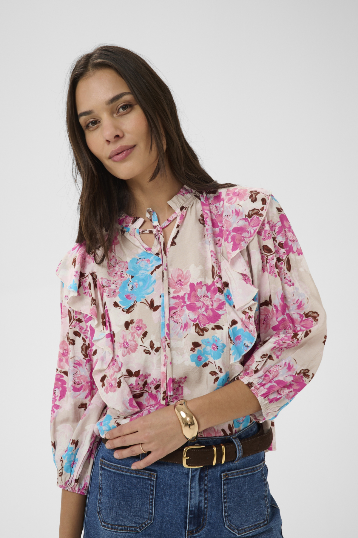 KAhaisley blus med blå och rosa blommor