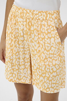 Saint Tropez Eda shorts Golden Apricot Leo