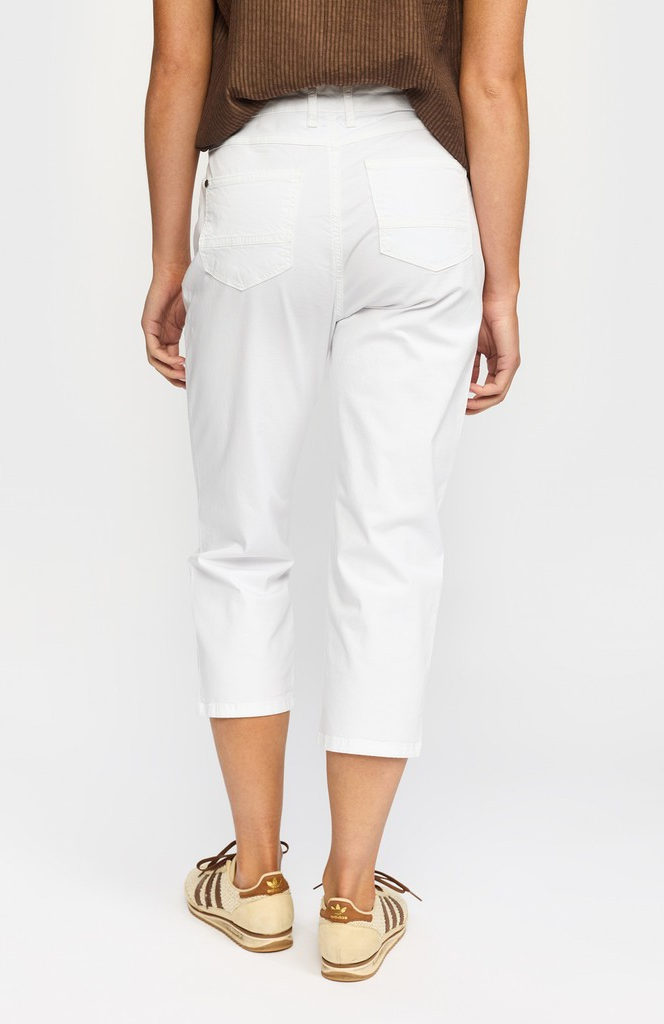 Fie Capri - White - 2-Biz - 3