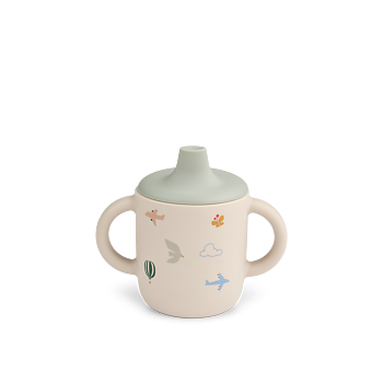 Neil Sippy Cup Flying / Sandy