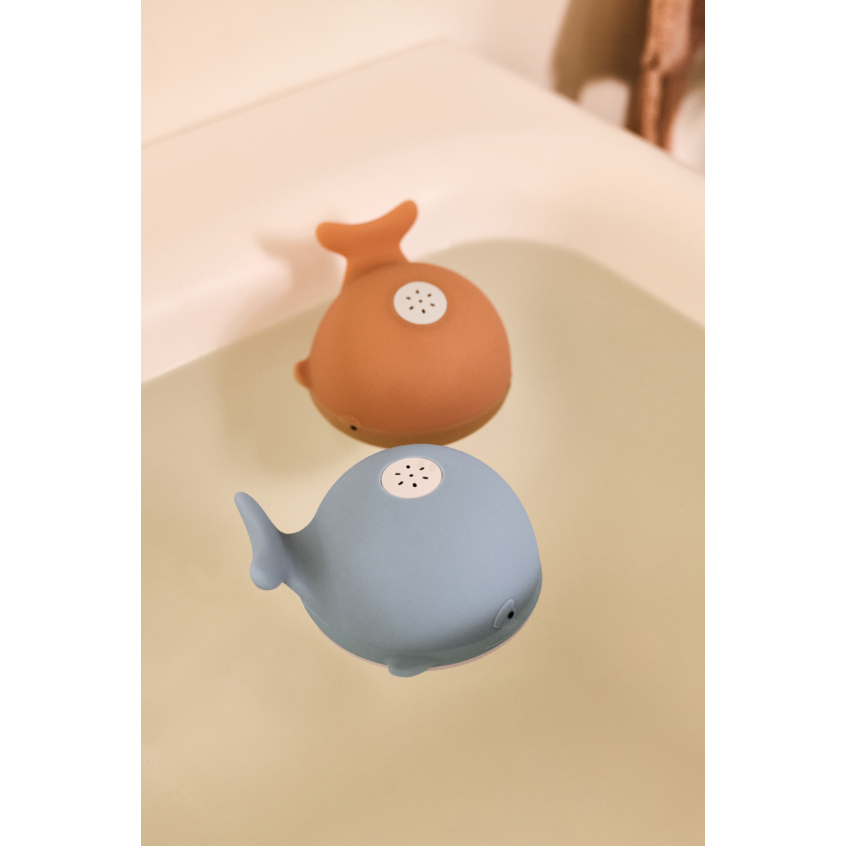 Galen Bath Sprinkler Whale Pale tuscany - 3