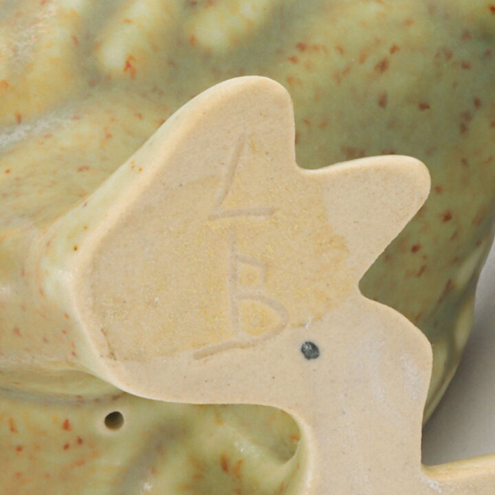 Knud Basse (1960s) Brown/Yellow Rounded Kiwi Bird 10 cm (2)