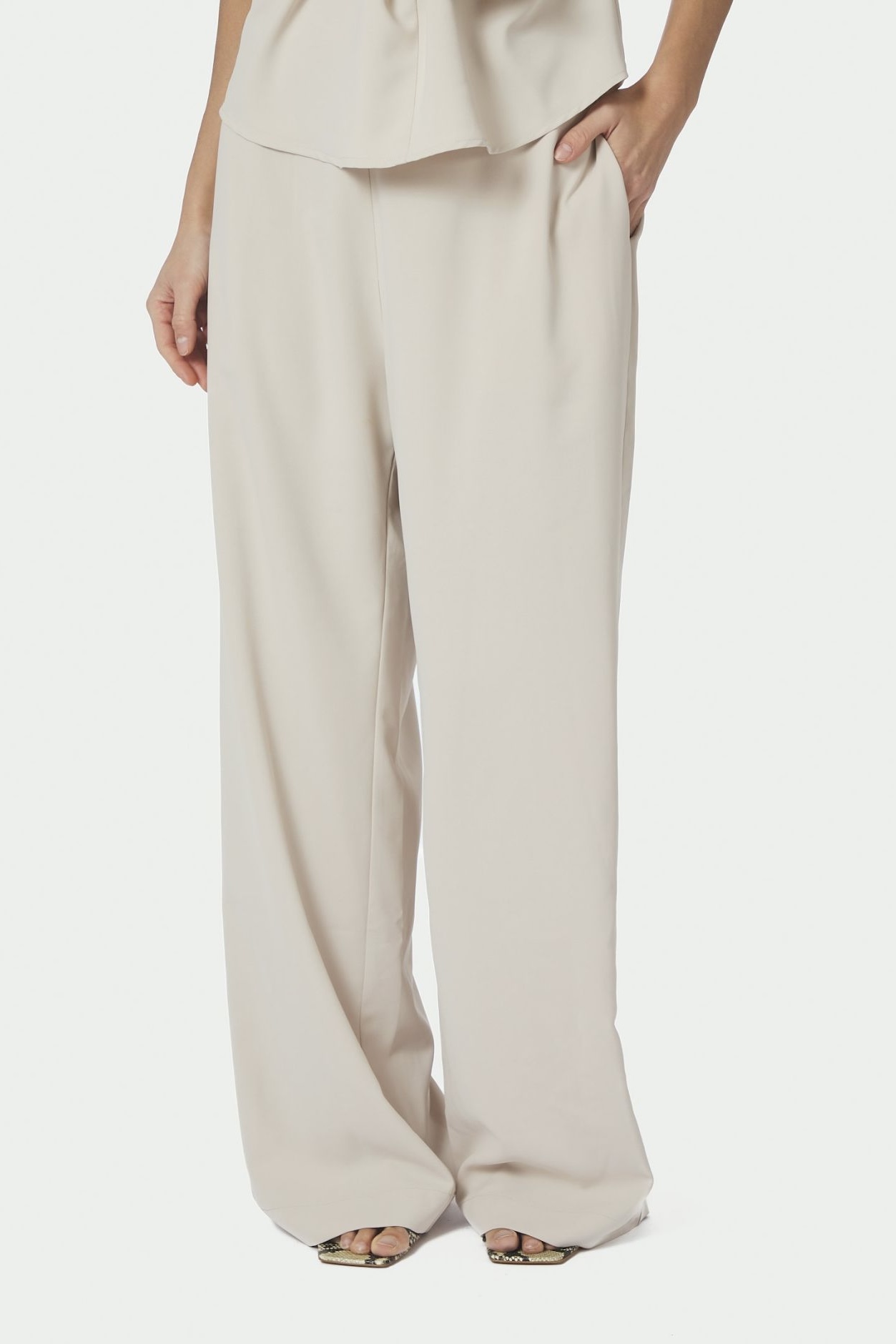 Neo Noir -Lunet Crepe Pant Ivory