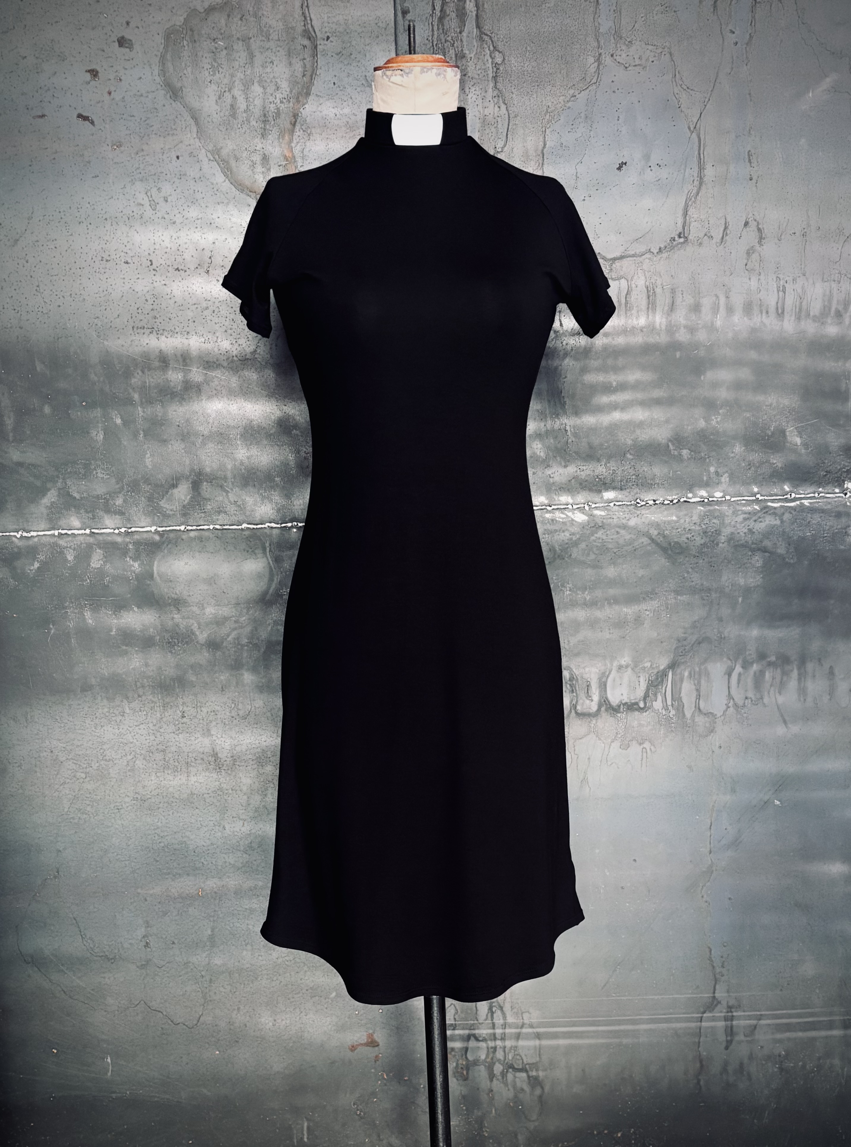 HULDA STUDIO - Dress with short sleeve