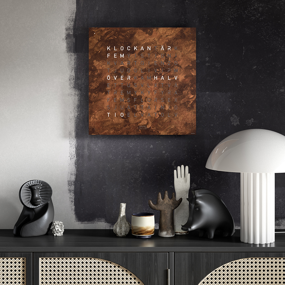 Qlocktwo 45x45 cm Creator´s Edition (Rust)  - 2