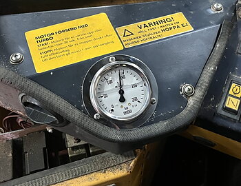 Pressure gauge Brake pressure