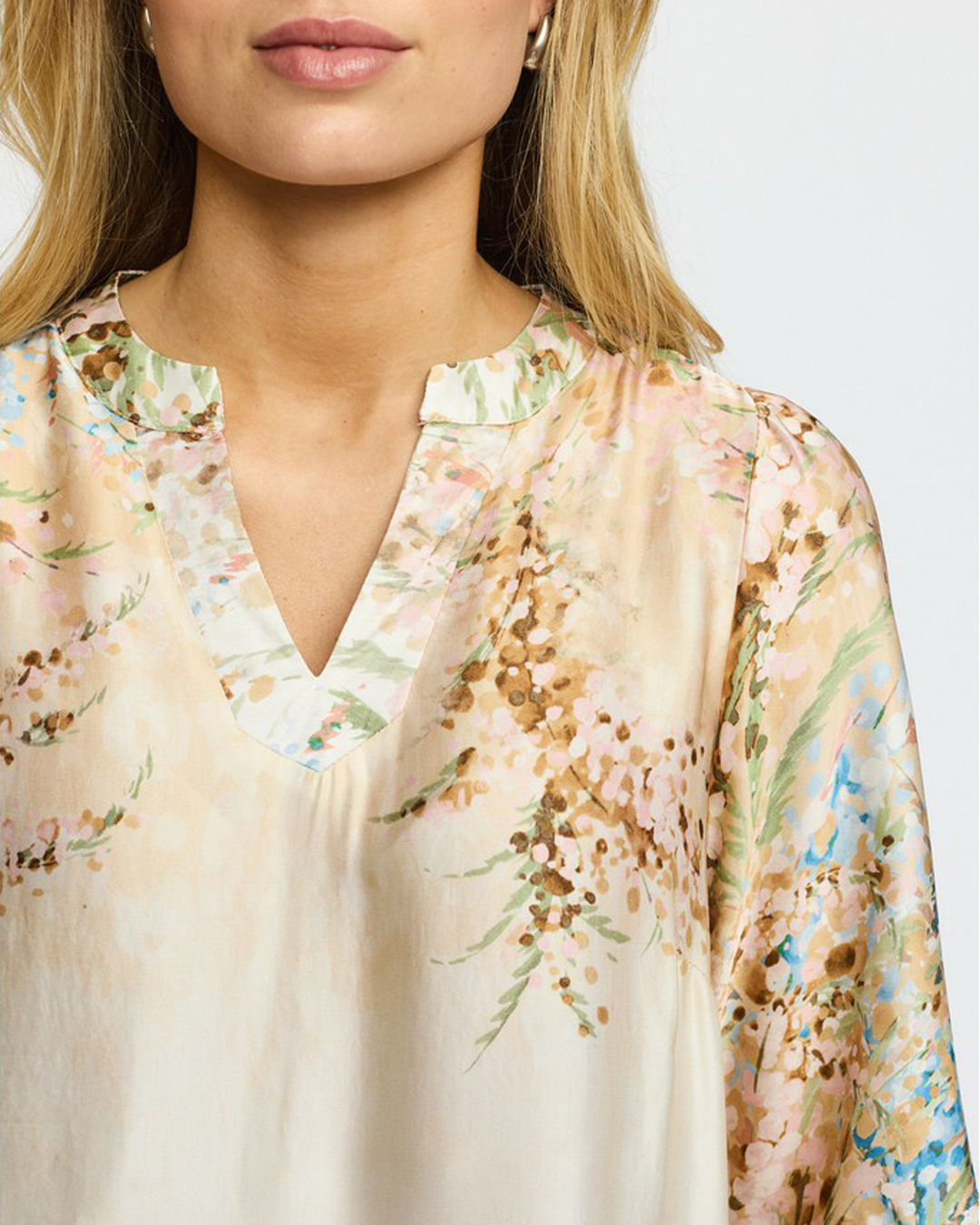 Klänning Hailey mönstrad beige/ljusblå/grön - 3