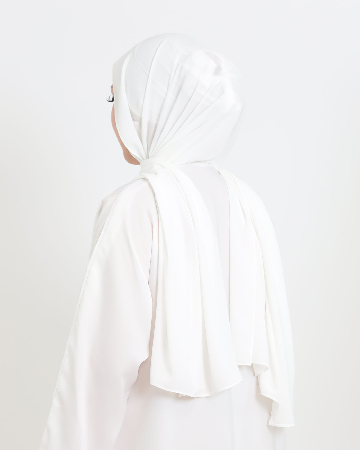 Hijab with cap and integrated magnet - Luxury Chiffon - White - 2