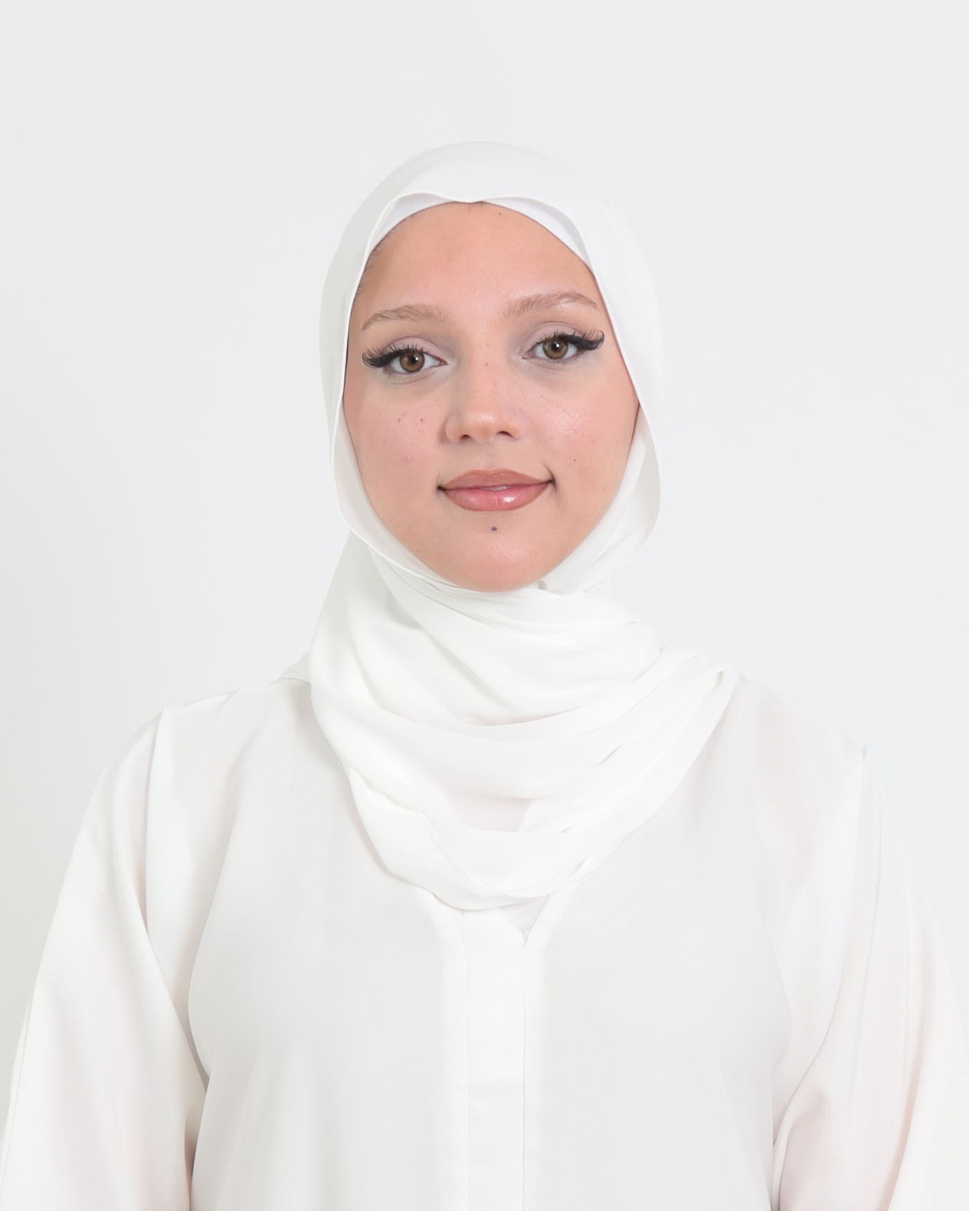 Hijab with cap and integrated magnet - Luxury Chiffon - White - 4