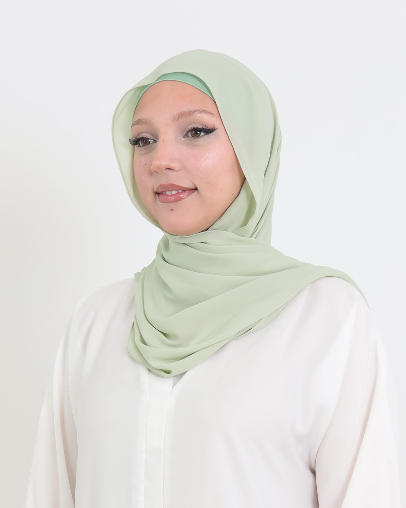 Hijab with cap and integrated magnet - Luxury Chiffon - Pistachio Green