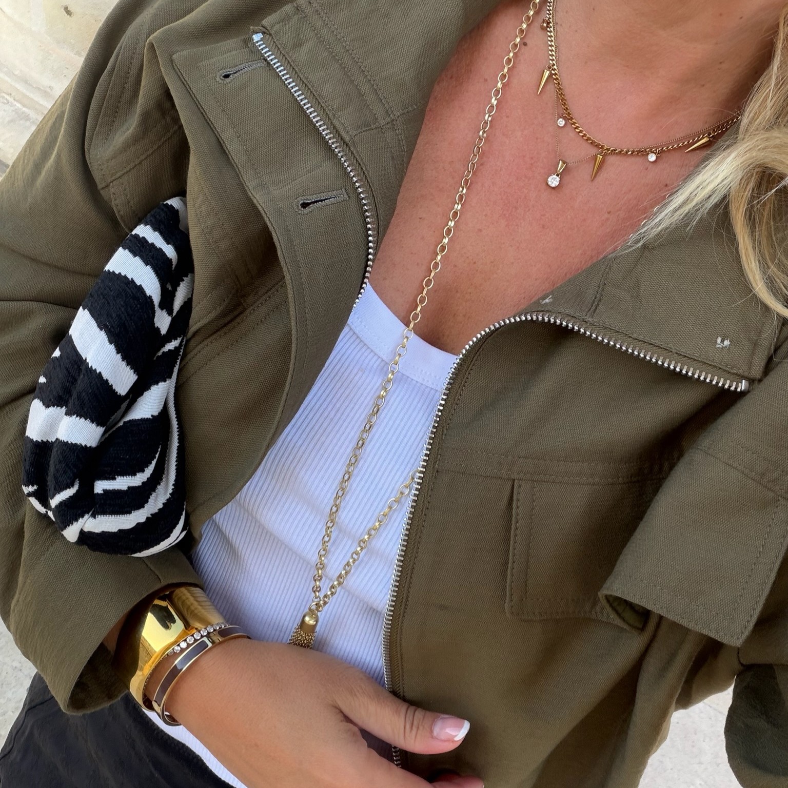 Peak and crystal necklace gold - 3