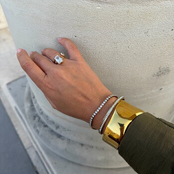 Big stone ring gold